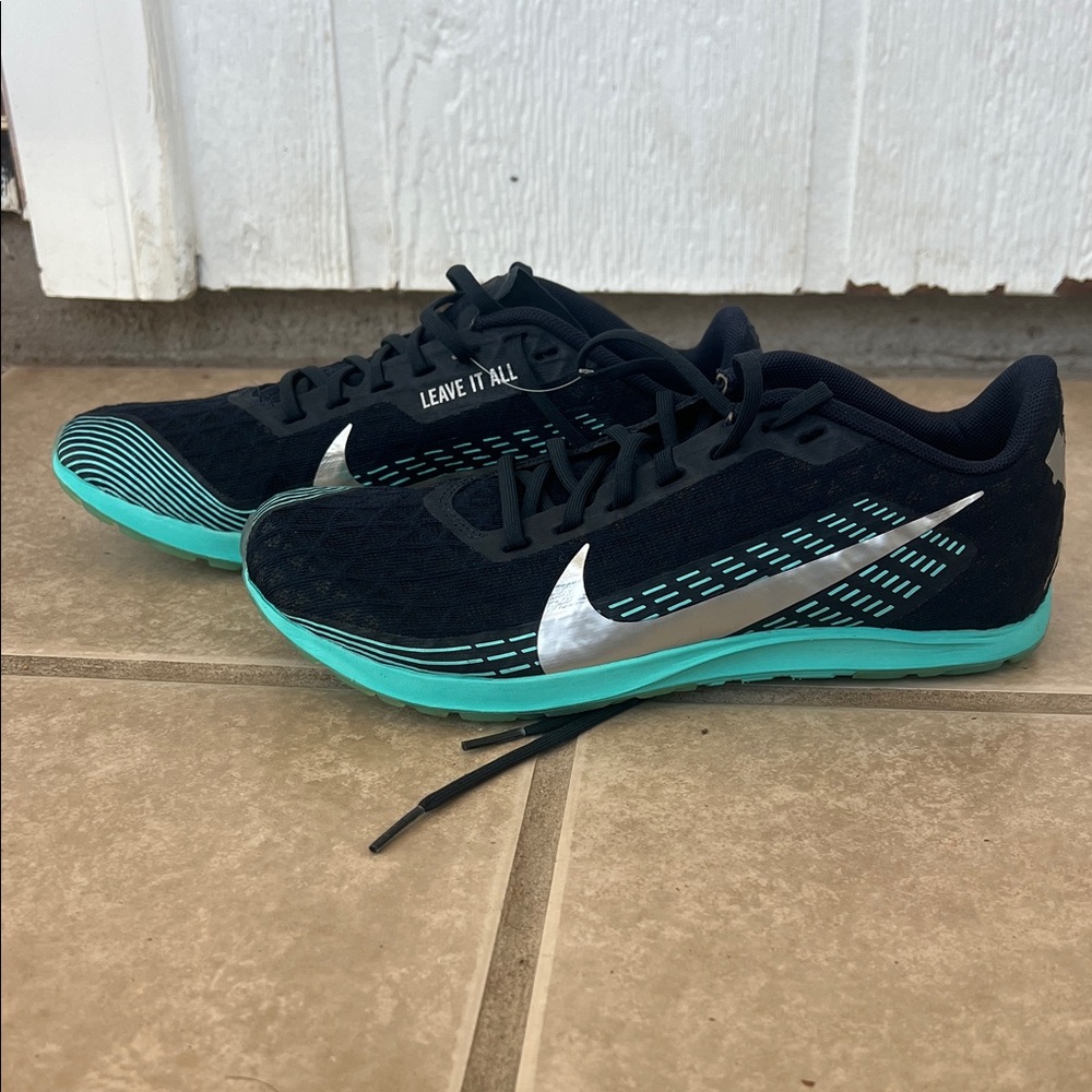 Nike Women's Black and Teal Athletic Shoes